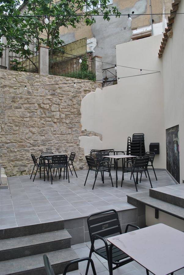 Hostal Universitat Сервера Экстерьер фото