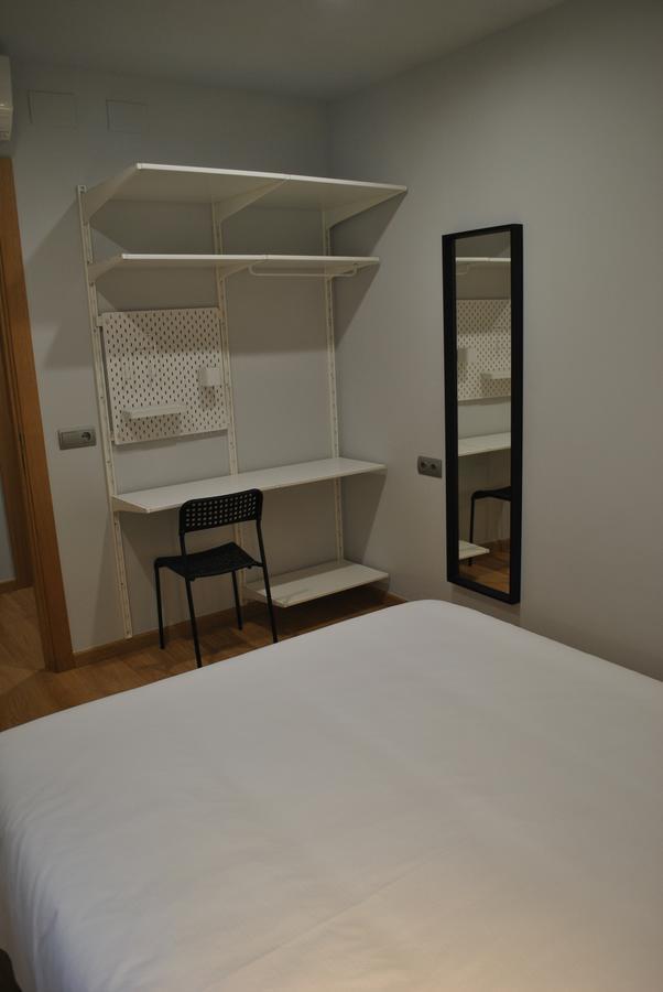 Hostal Universitat Сервера Экстерьер фото